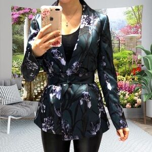 Satin floral blazer with detachable belt